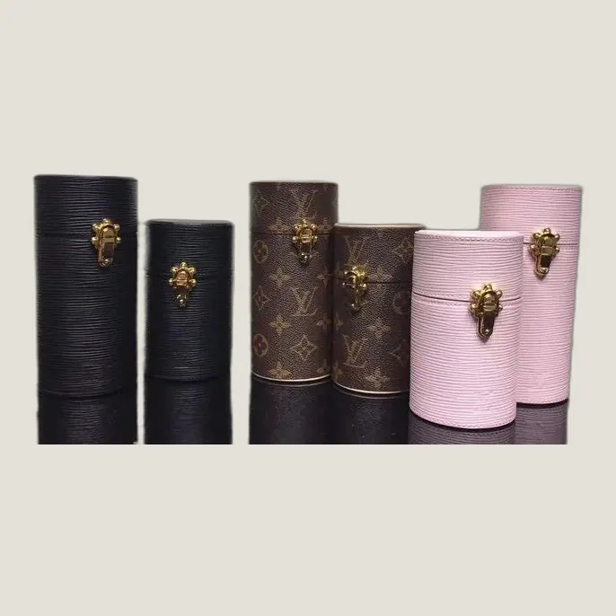 PACK 8 Étuis Parfums LV